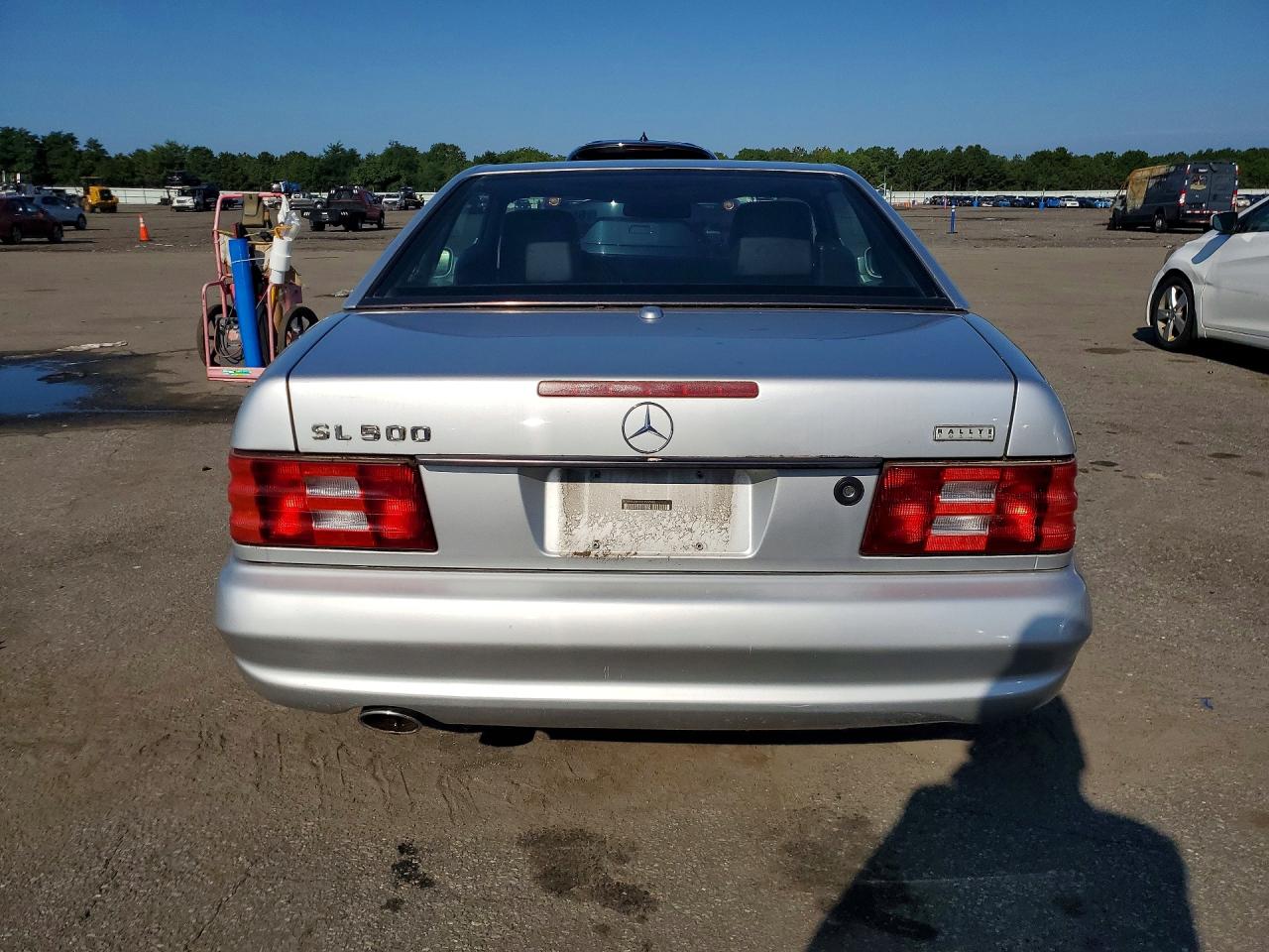 2001 Mercedes-benz Sl 500 Silver vin: WDBFA68F91F199548