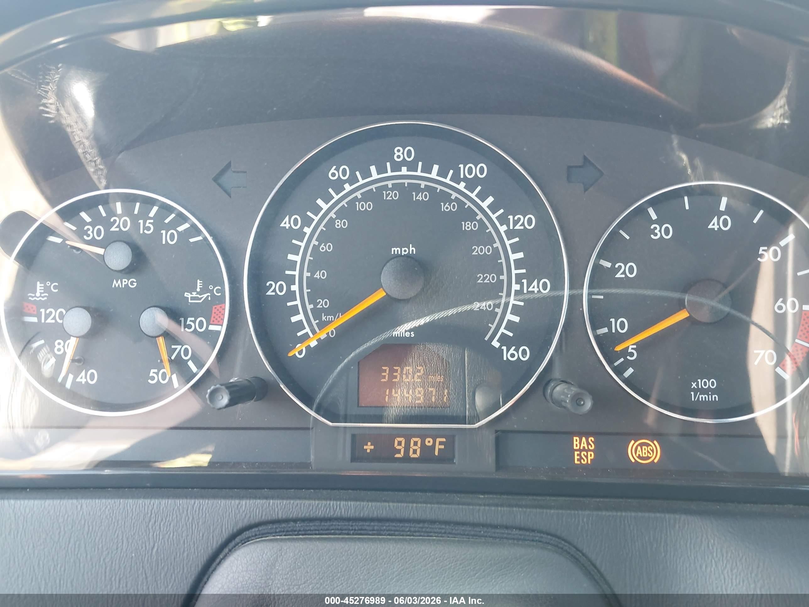 1999 Mercedes-benz Sl 500   Silver vin: WDBFA68F9XF180636