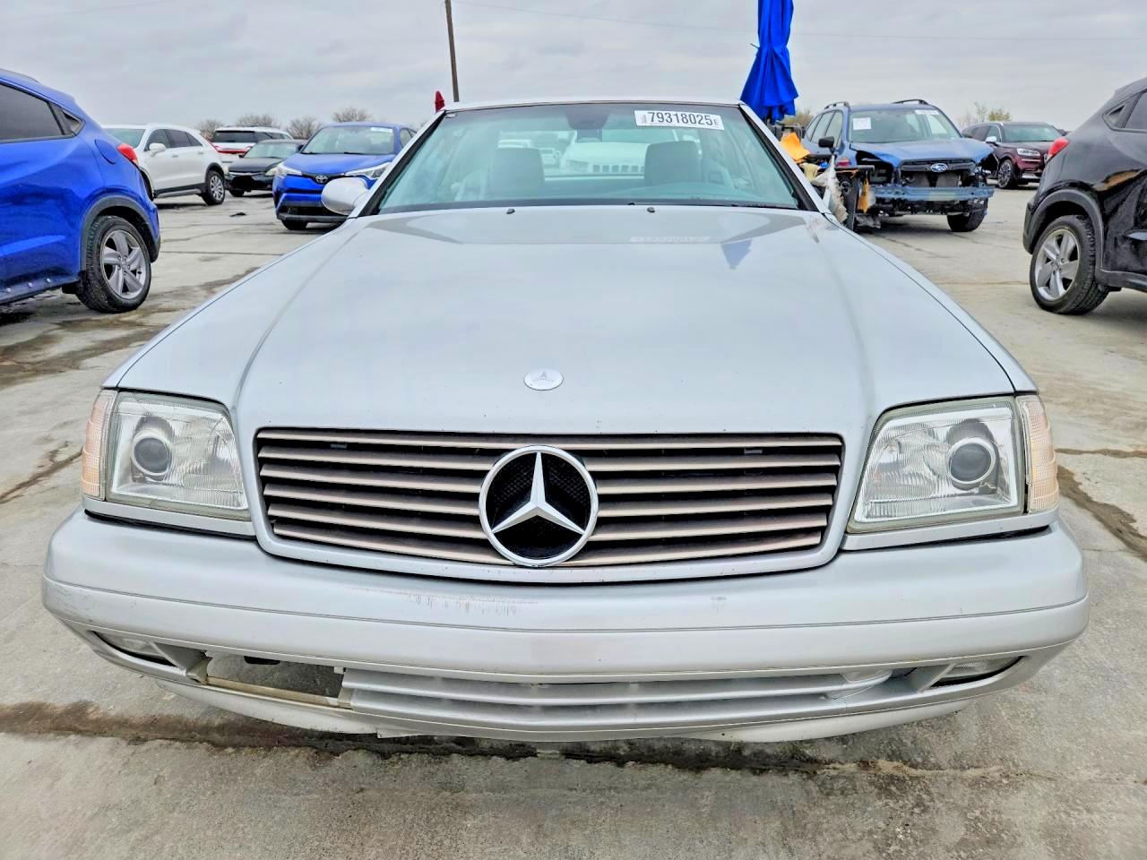 2000 Mercedes-benz Sl 500 Silver vin: WDBFA68F9YF189709