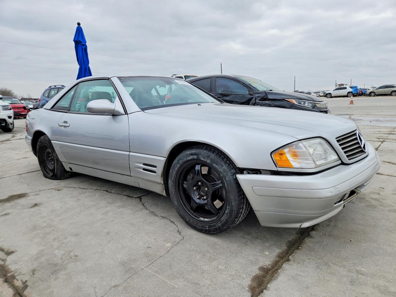 2000 Mercedes-benz Sl 500 Silver vin: WDBFA68F9YF189709