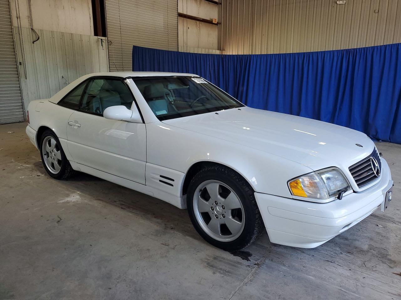 2000 Mercedes-benz Sl 500 White vin: WDBFA68F9YF192593