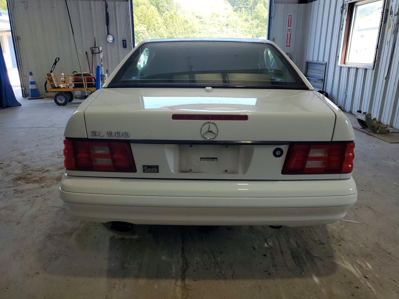 2000 Mercedes-benz Sl 500 White vin: WDBFA68F9YF192593