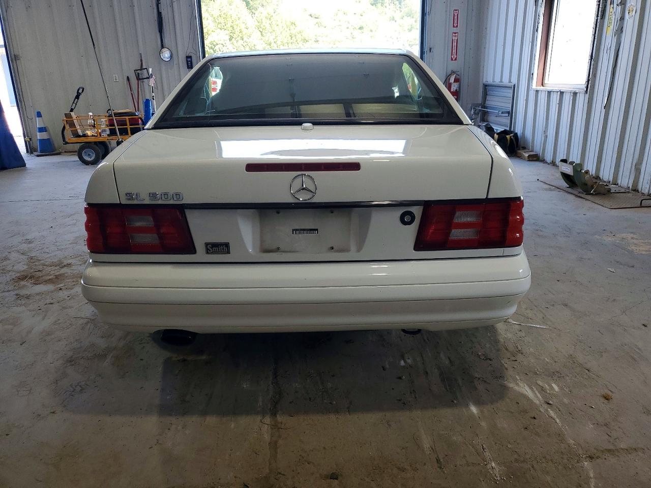 2000 Mercedes-benz Sl 500 White vin: WDBFA68F9YF192593