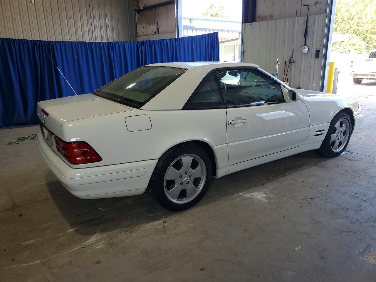 2000 Mercedes-benz Sl 500 Белый vin: WDBFA68F9YF192593