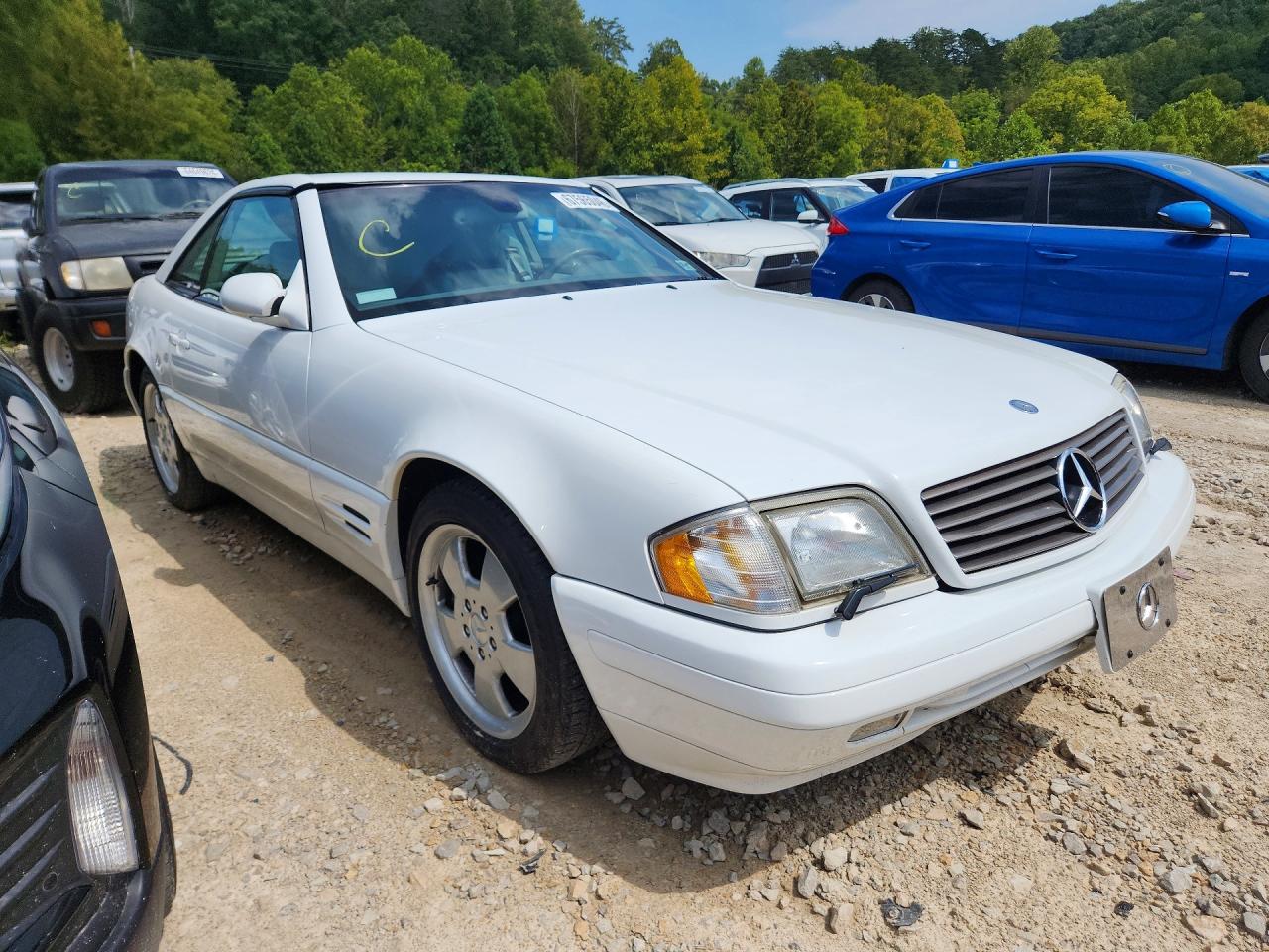 2000 Mercedes-benz Sl 500 White vin: WDBFA68F9YF192593