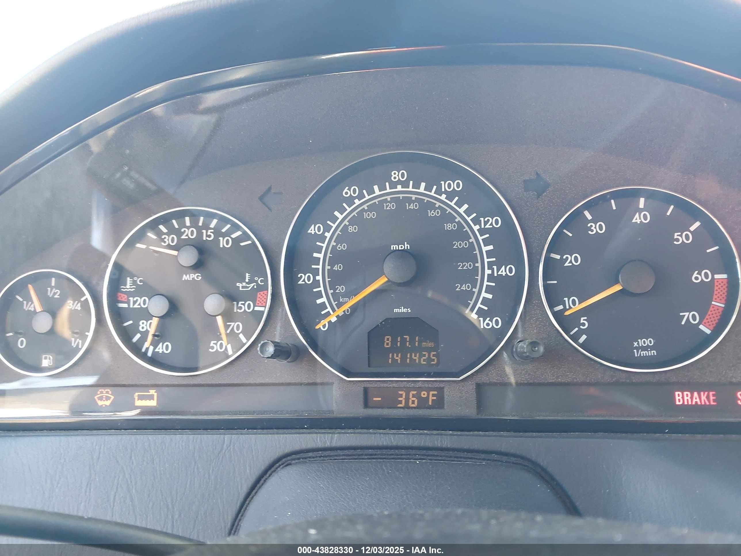 2001 Mercedes-benz Sl 500   Black vin: WDBFA68FX1F195928