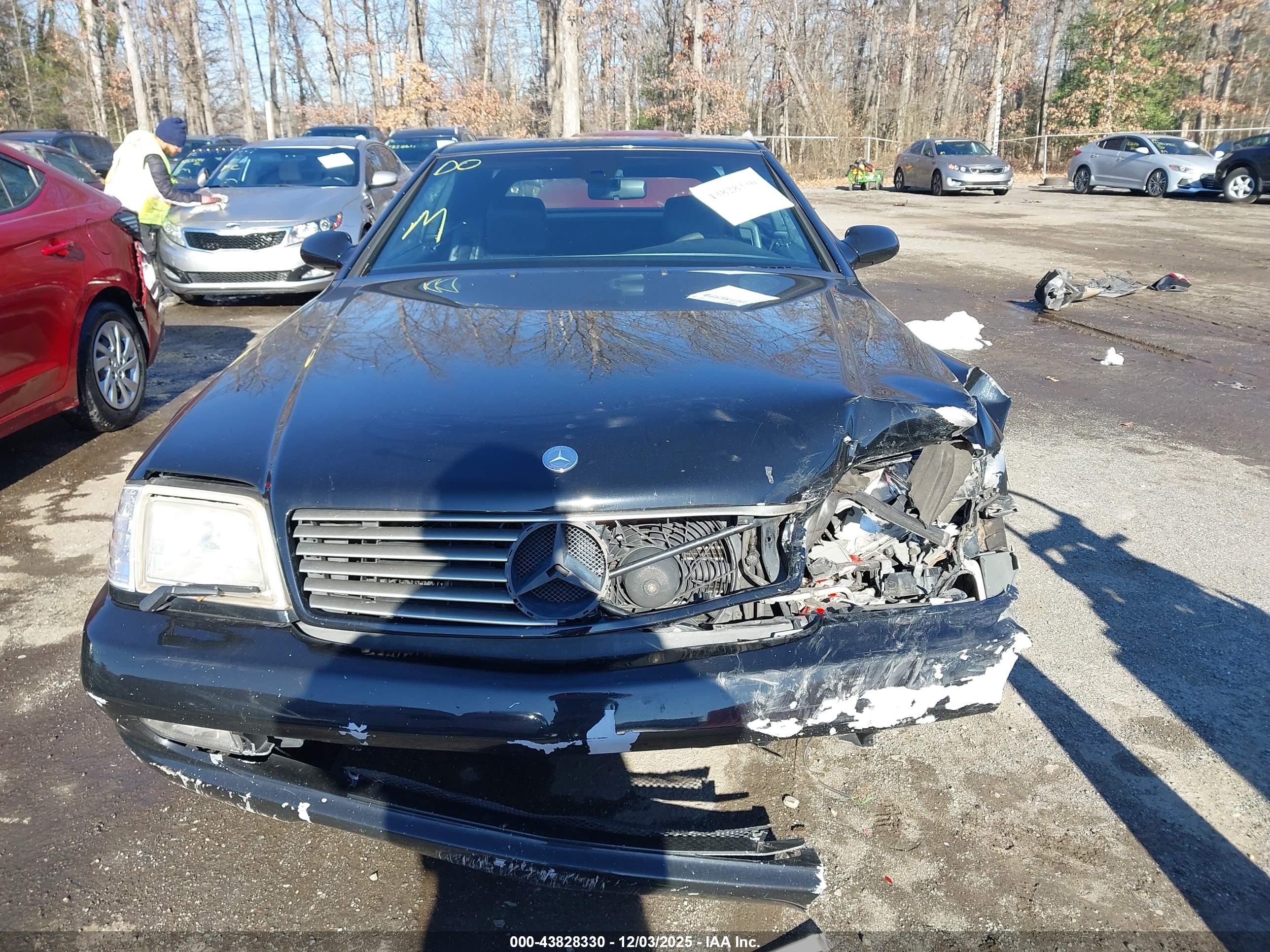 2001 Mercedes-benz Sl 500   Black vin: WDBFA68FX1F195928