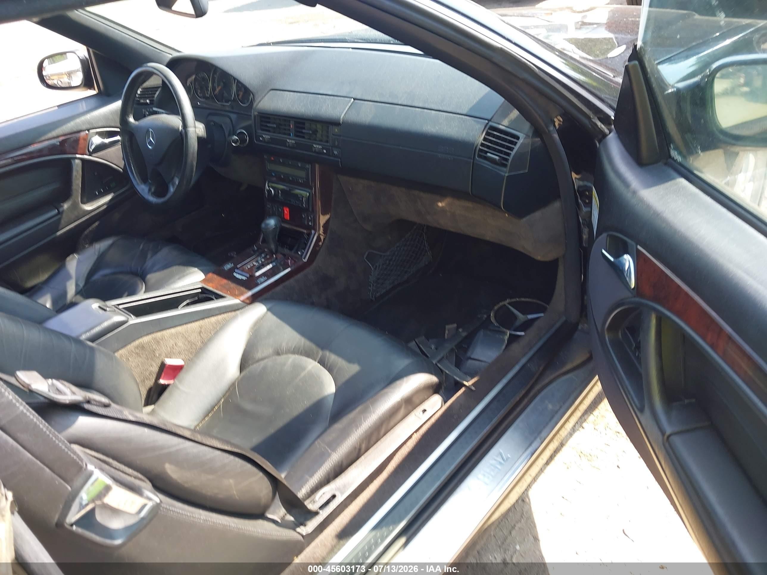 2000 Mercedes-benz Sl 500   Black vin: WDBFA68FXYF191159