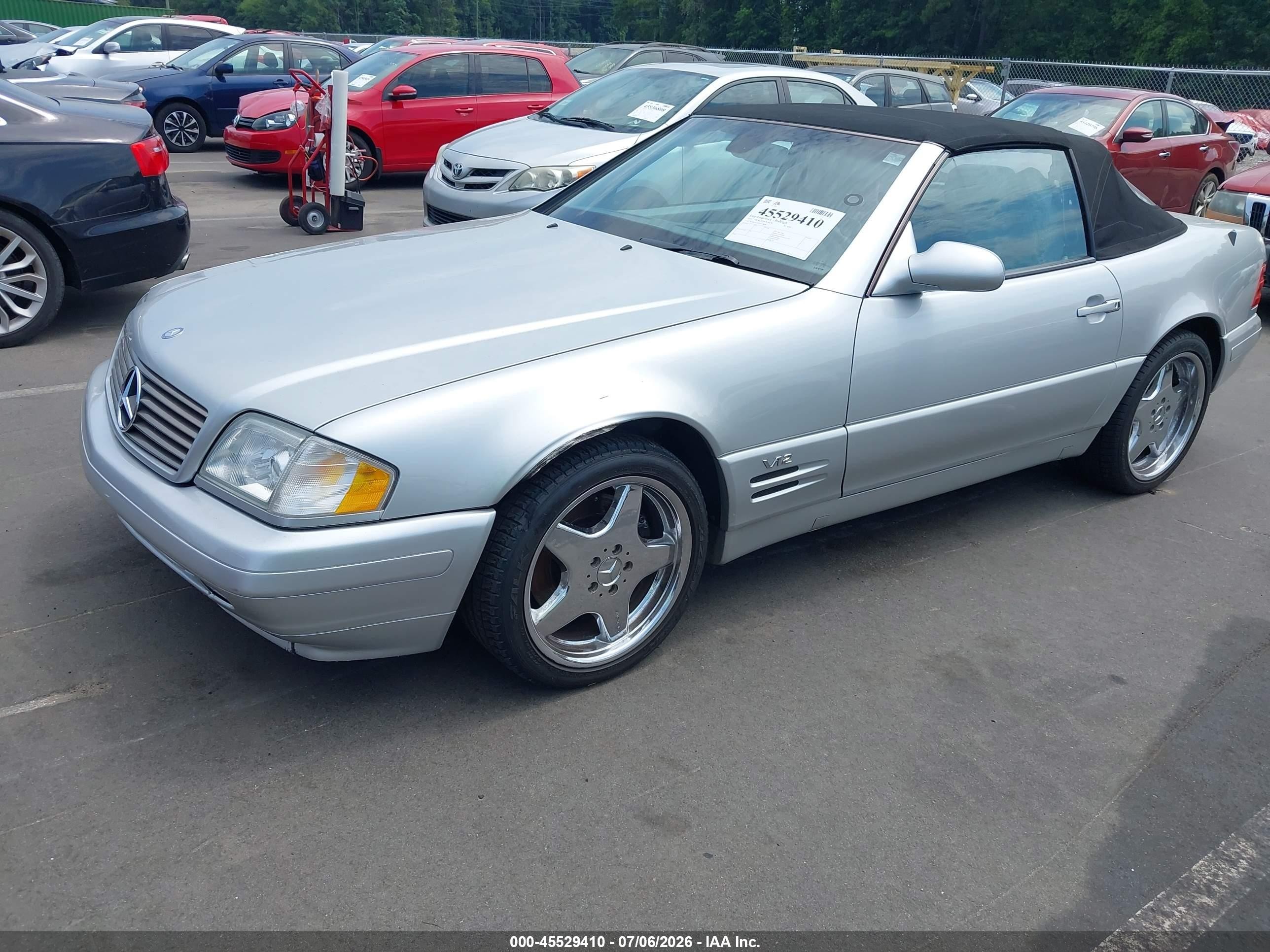 2000 Mercedes-benz Sl 600 Серебряный vin: WDBFA76F0YF188361