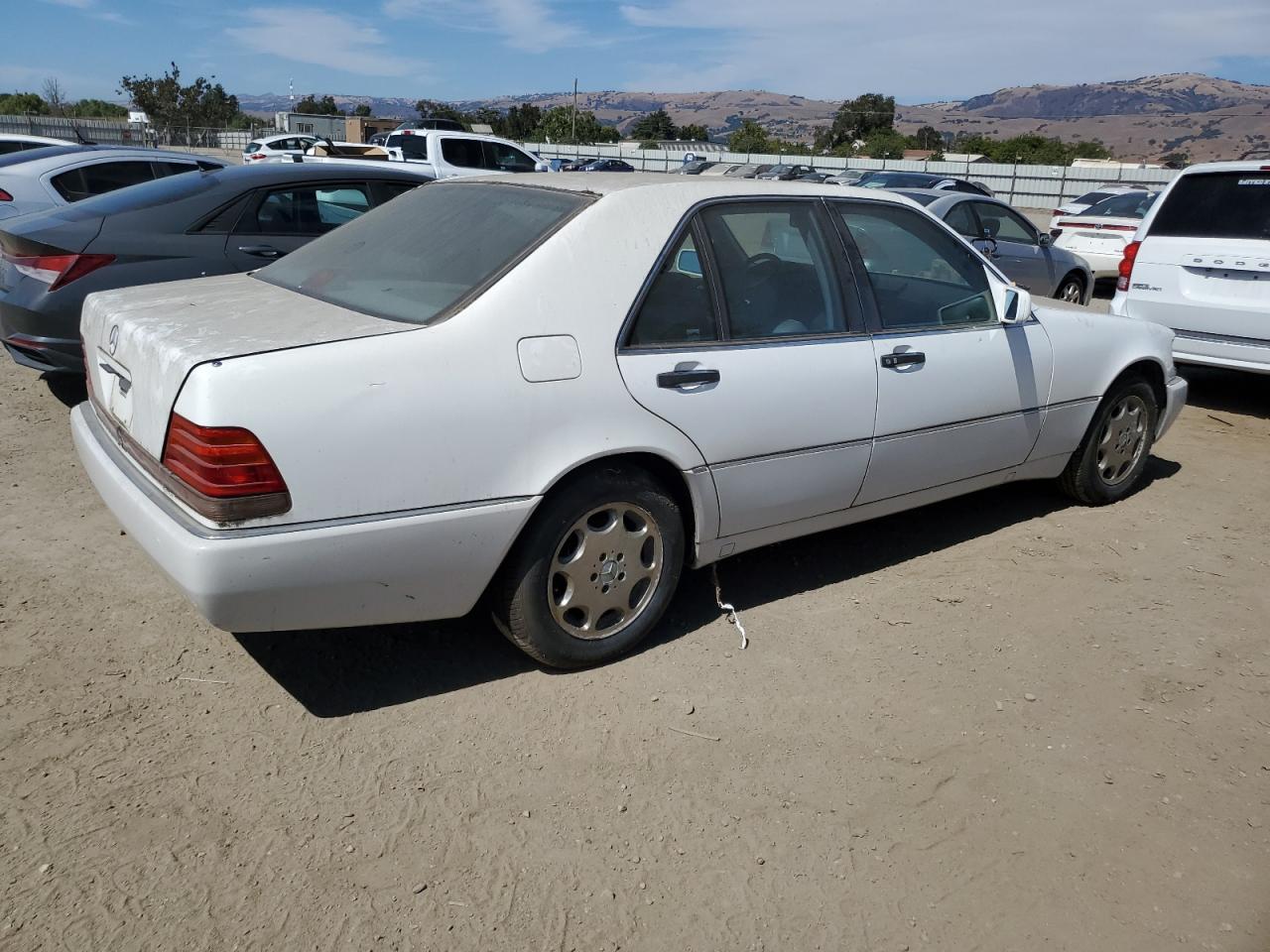1994 Mercedes-benz S 320 White vin: WDBGA32E1RA184666