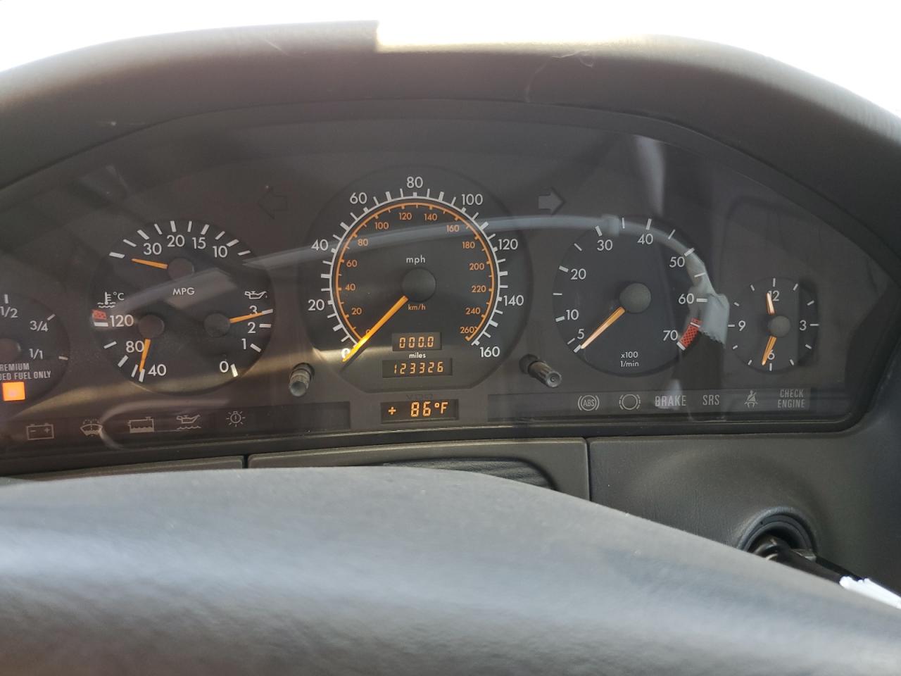 1994 Mercedes-benz S 320 White vin: WDBGA32E1RA184666