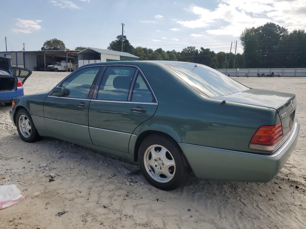 1993 Mercedes-benz 300 Se Зеленый vin: WDBGA32E4PA104452