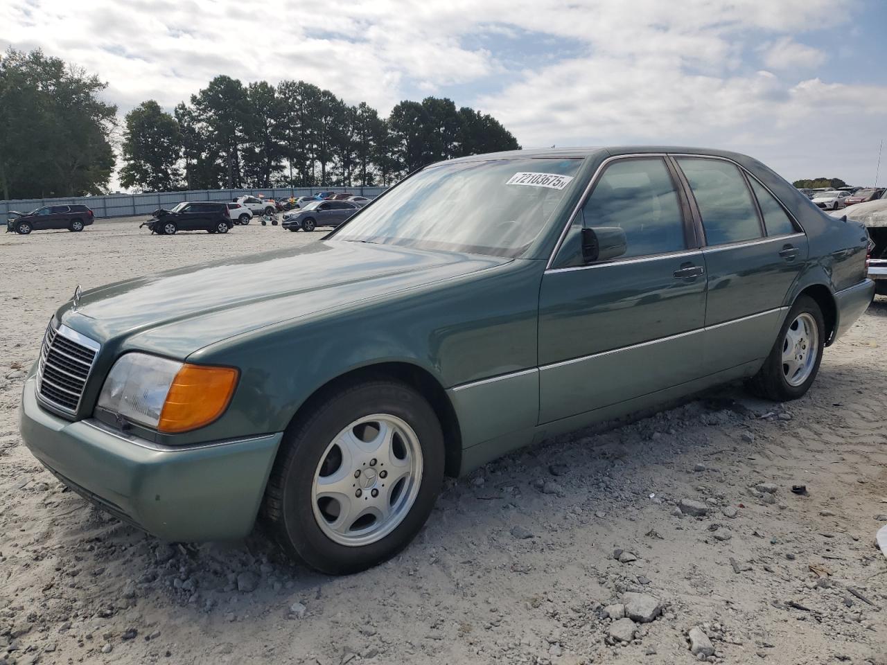1993 Mercedes-benz 300 Se Зеленый vin: WDBGA32E4PA104452