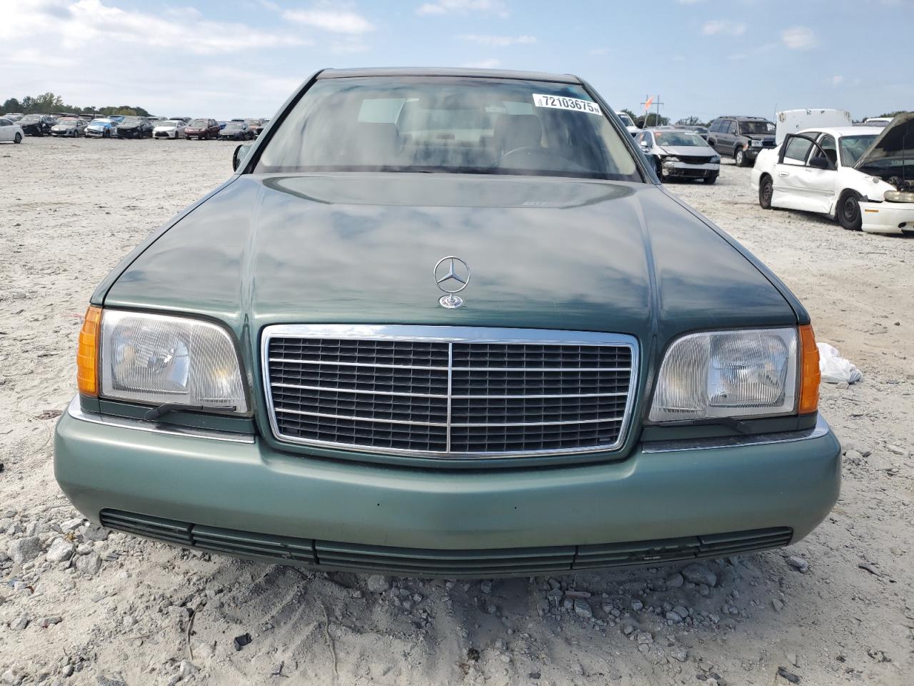 1993 Mercedes-benz 300 Se Зеленый vin: WDBGA32E4PA104452
