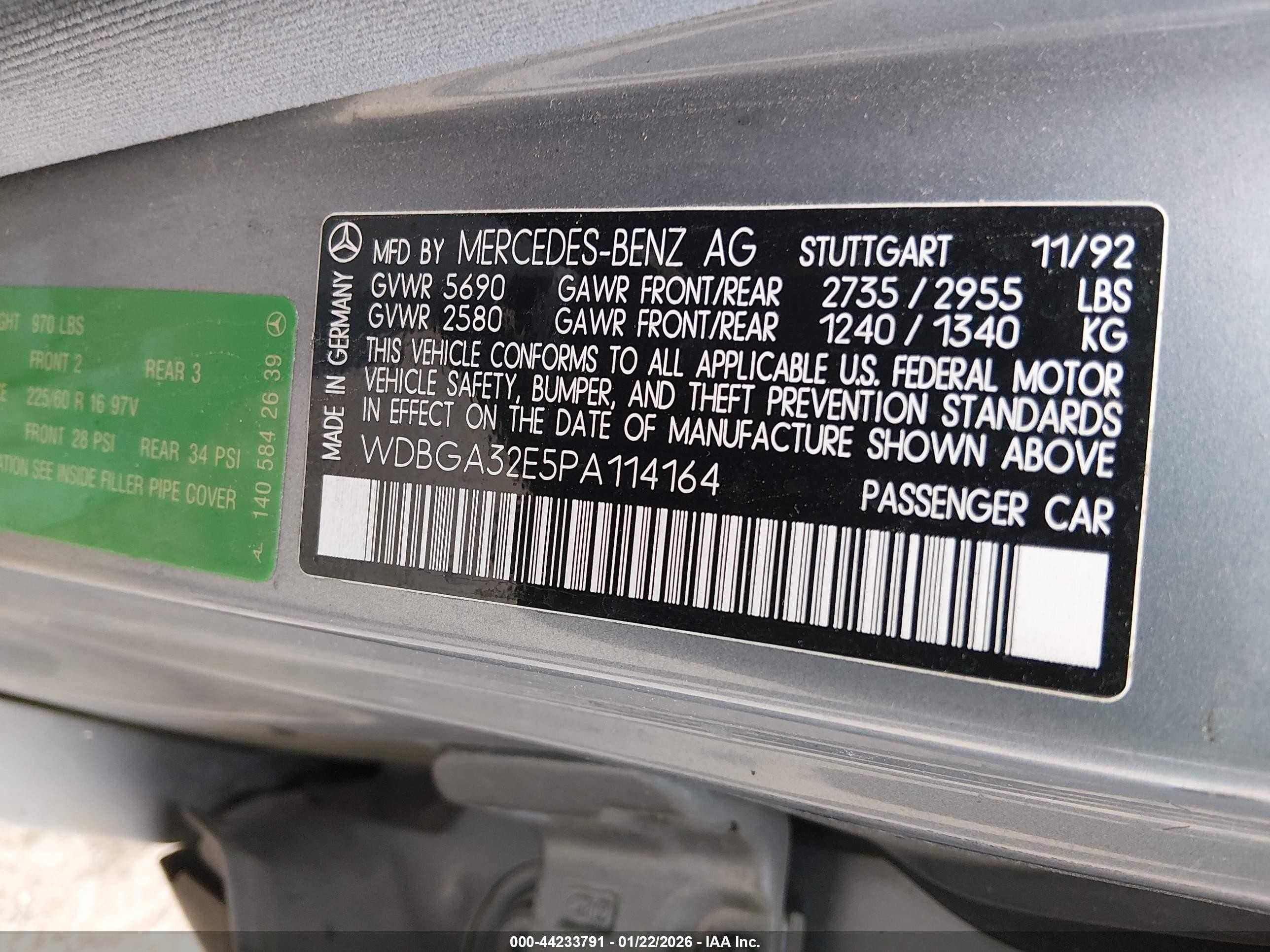 1993 Mercedes-benz 300 Se Серый vin: WDBGA32E5PA114164