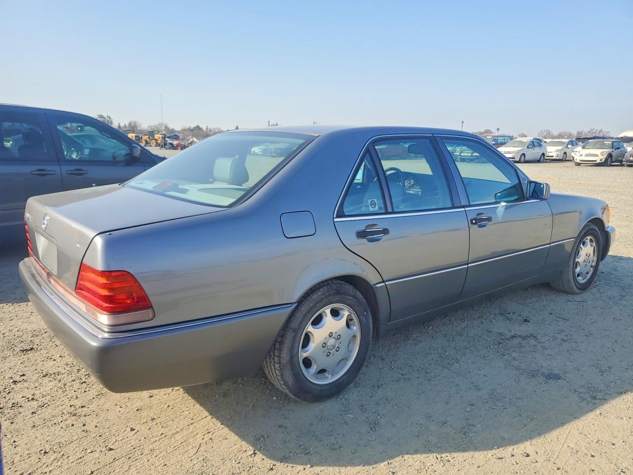 1993 Mercedes-benz 300 Se Silver vin: WDBGA32E6PA097665