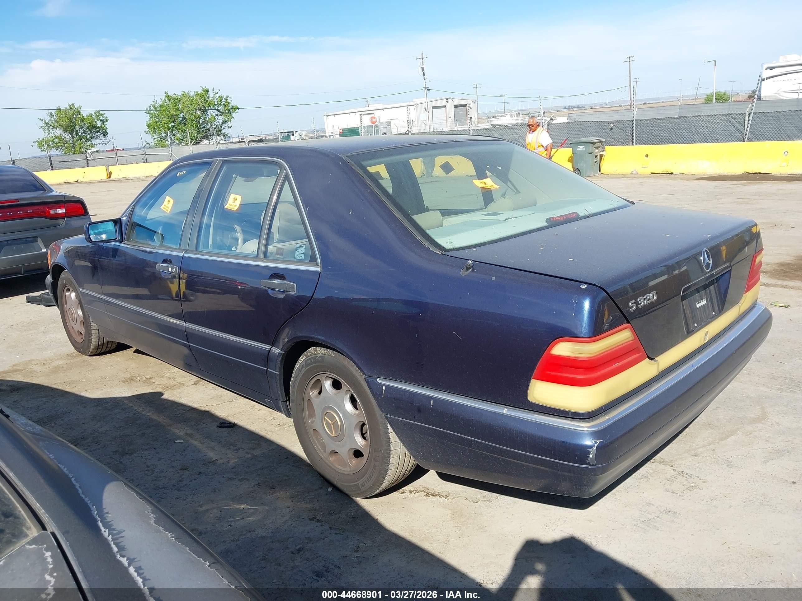 1995 Mercedes-benz S 320w Синий vin: WDBGA32E6SA239179