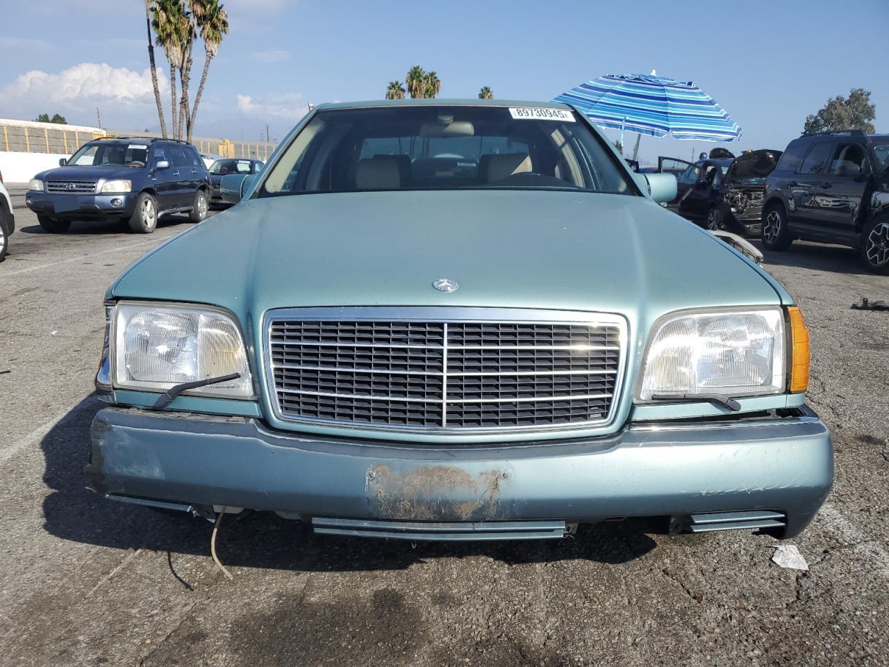 1992 Mercedes-benz 300 Se Teal vin: WDBGA32E7NA021966