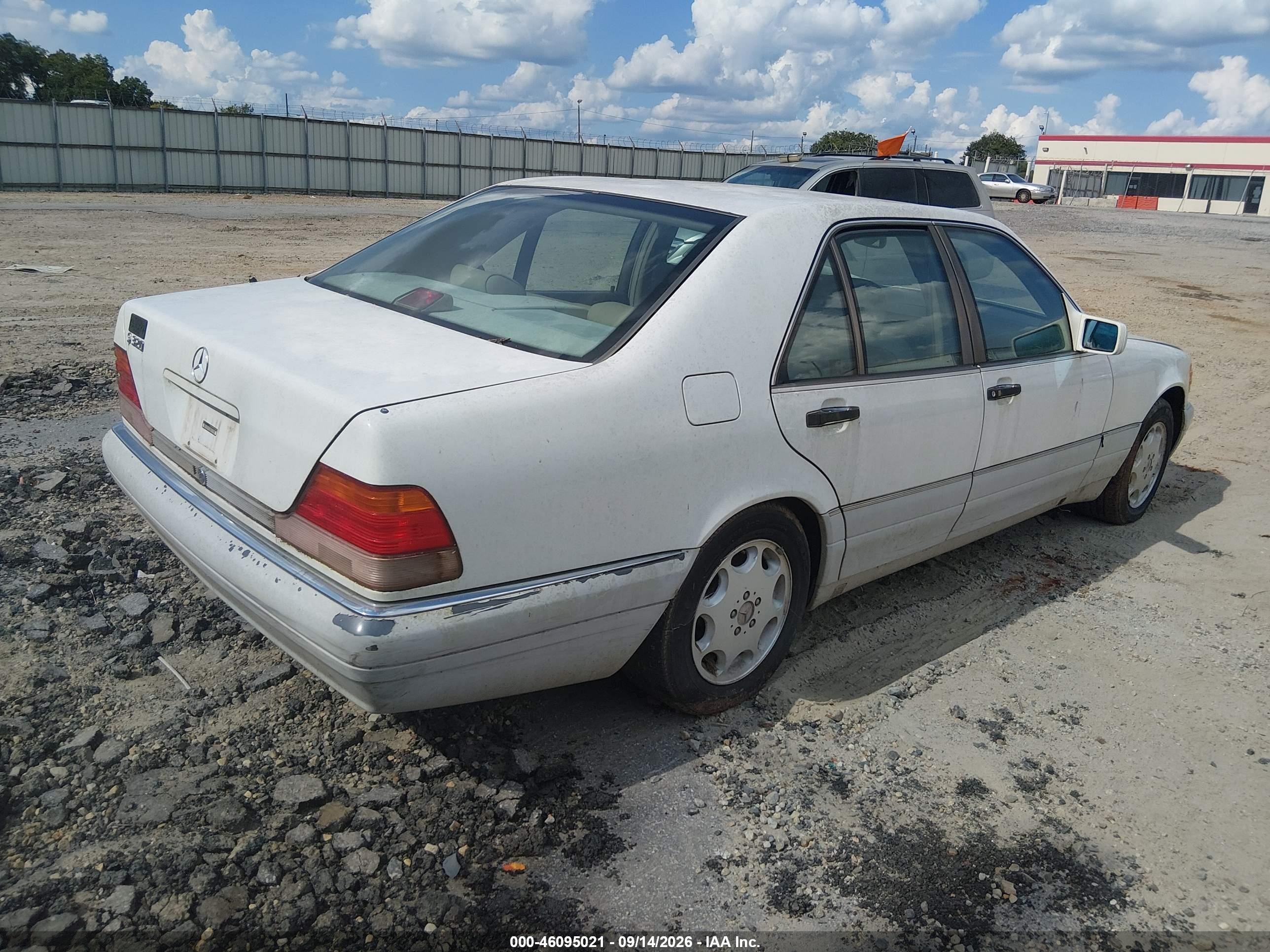 1995 Mercedes-benz S 320w White vin: WDBGA32E7SA234265