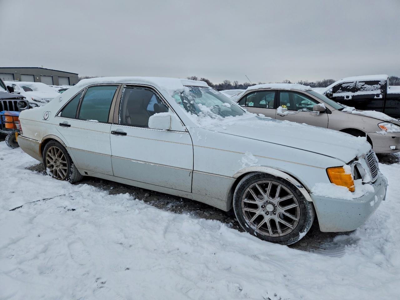 1992 Mercedes-benz 300 Se Белый vin: WDBGA32E8NA020082