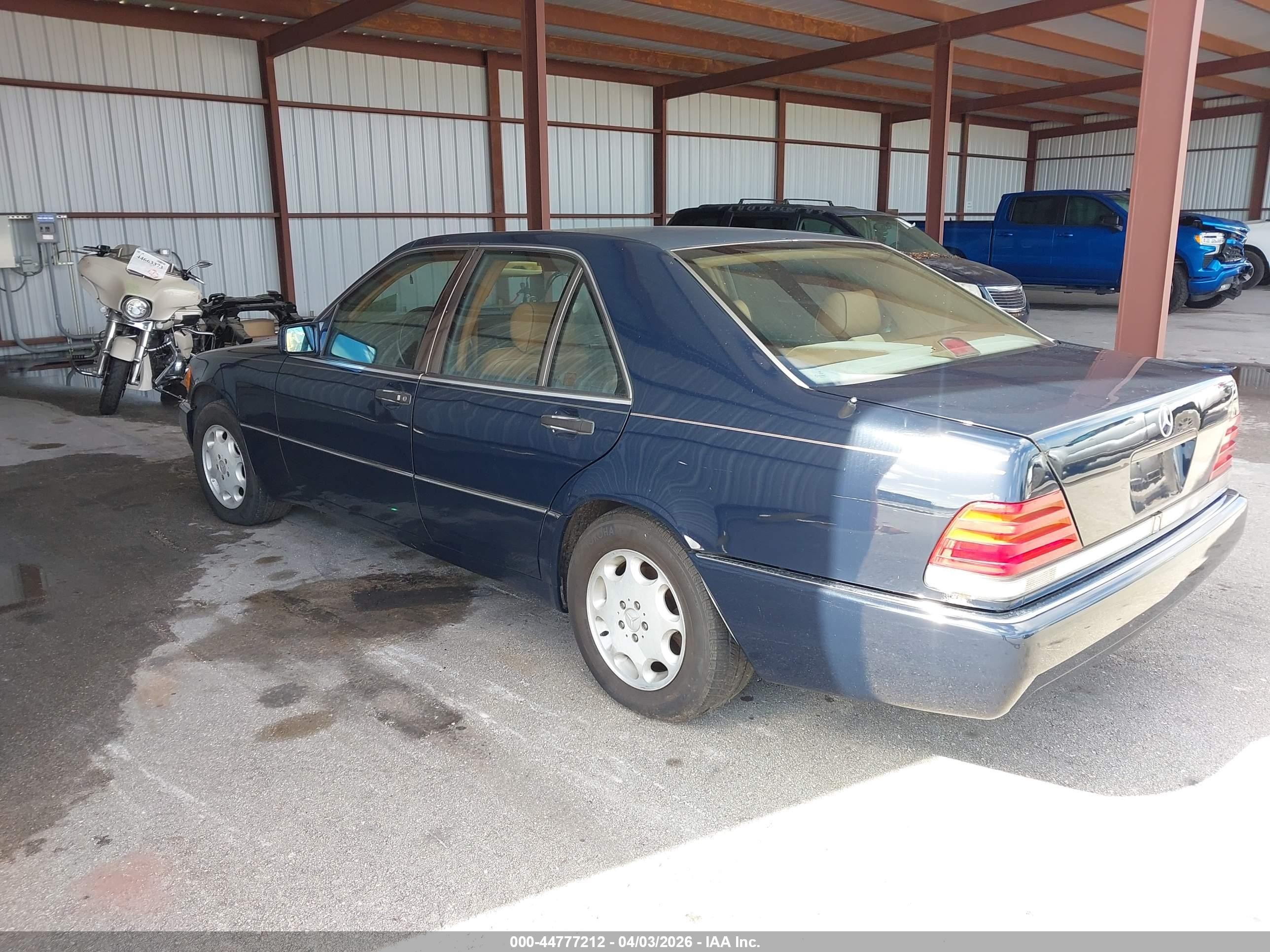 1993 Mercedes-benz 300 Se Dark Blue vin: WDBGA32E8PA104051