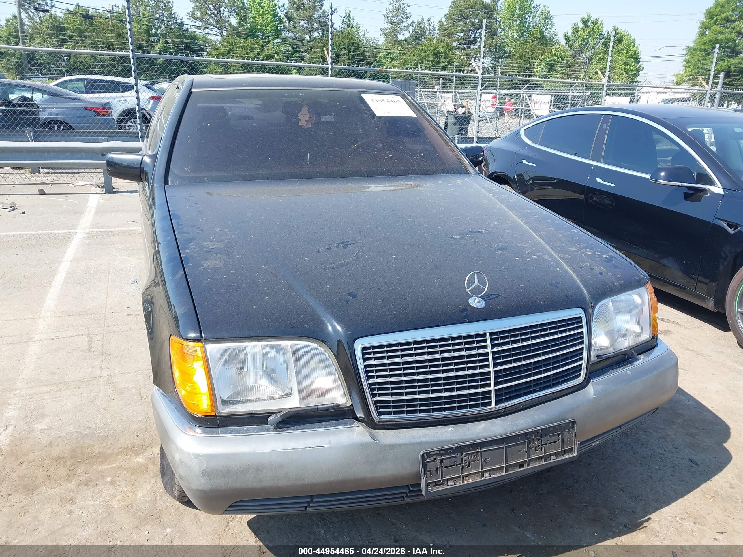 1993 Mercedes-benz 300 Se Черный vin: WDBGA32E8PA116085