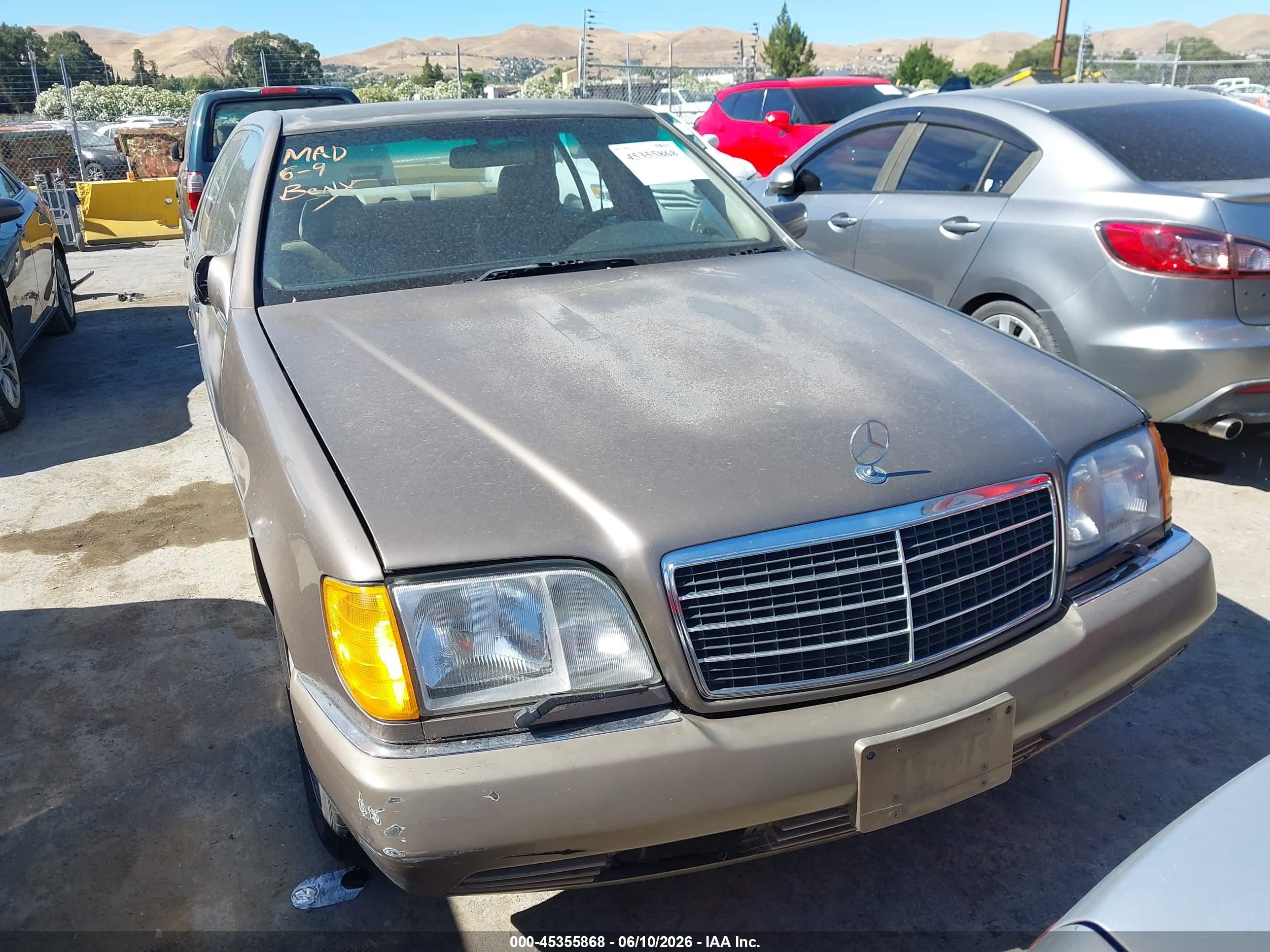 1992 Mercedes-benz 300 Se Gold vin: WDBGA32E9NA024366