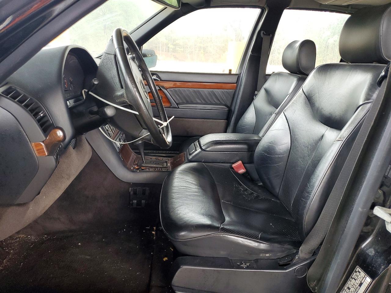 1993 Mercedes-benz 300 Se Black vin: WDBGA32E9PA100543