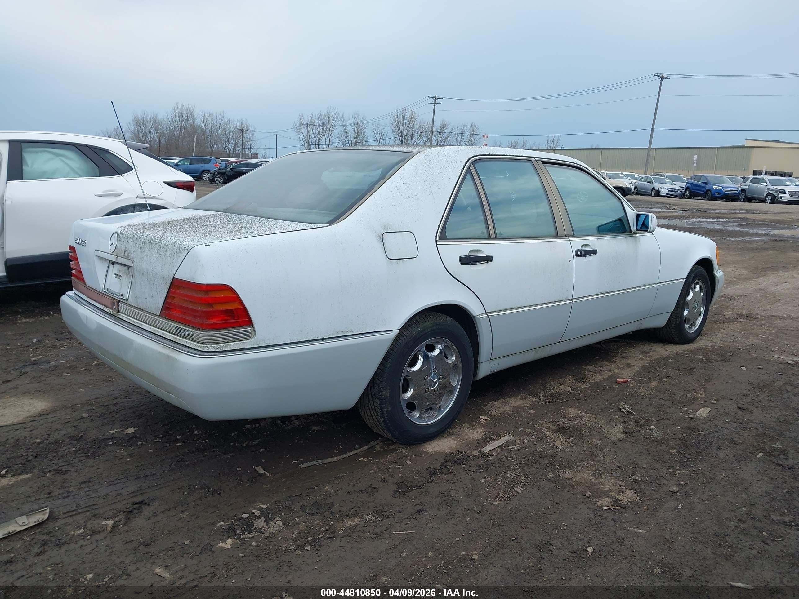 1992 Mercedes-benz 300 Se White vin: WDBGA32EXNA067842