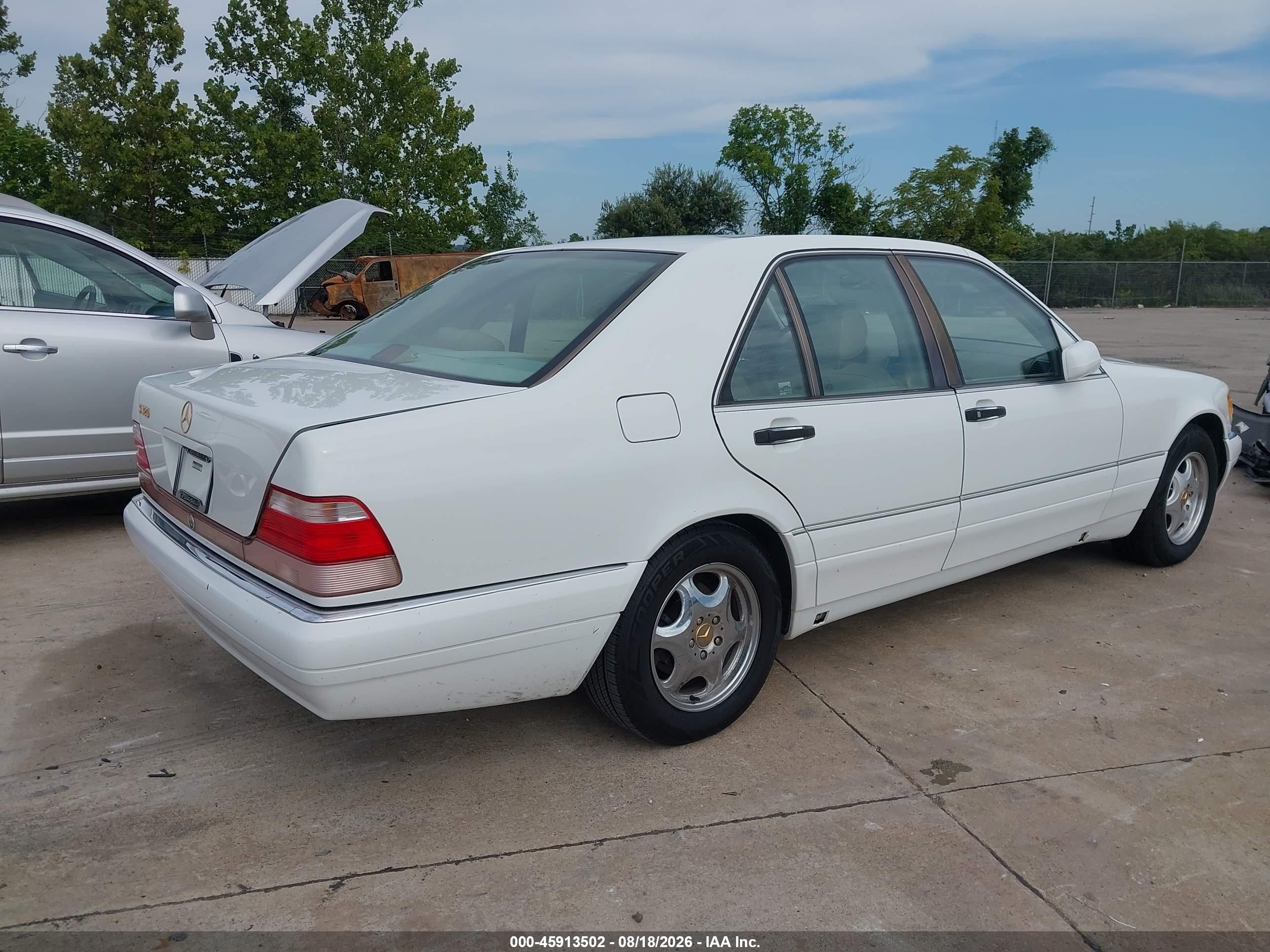 1999 Mercedes-benz S 320   White vin: WDBGA32G2XA410941