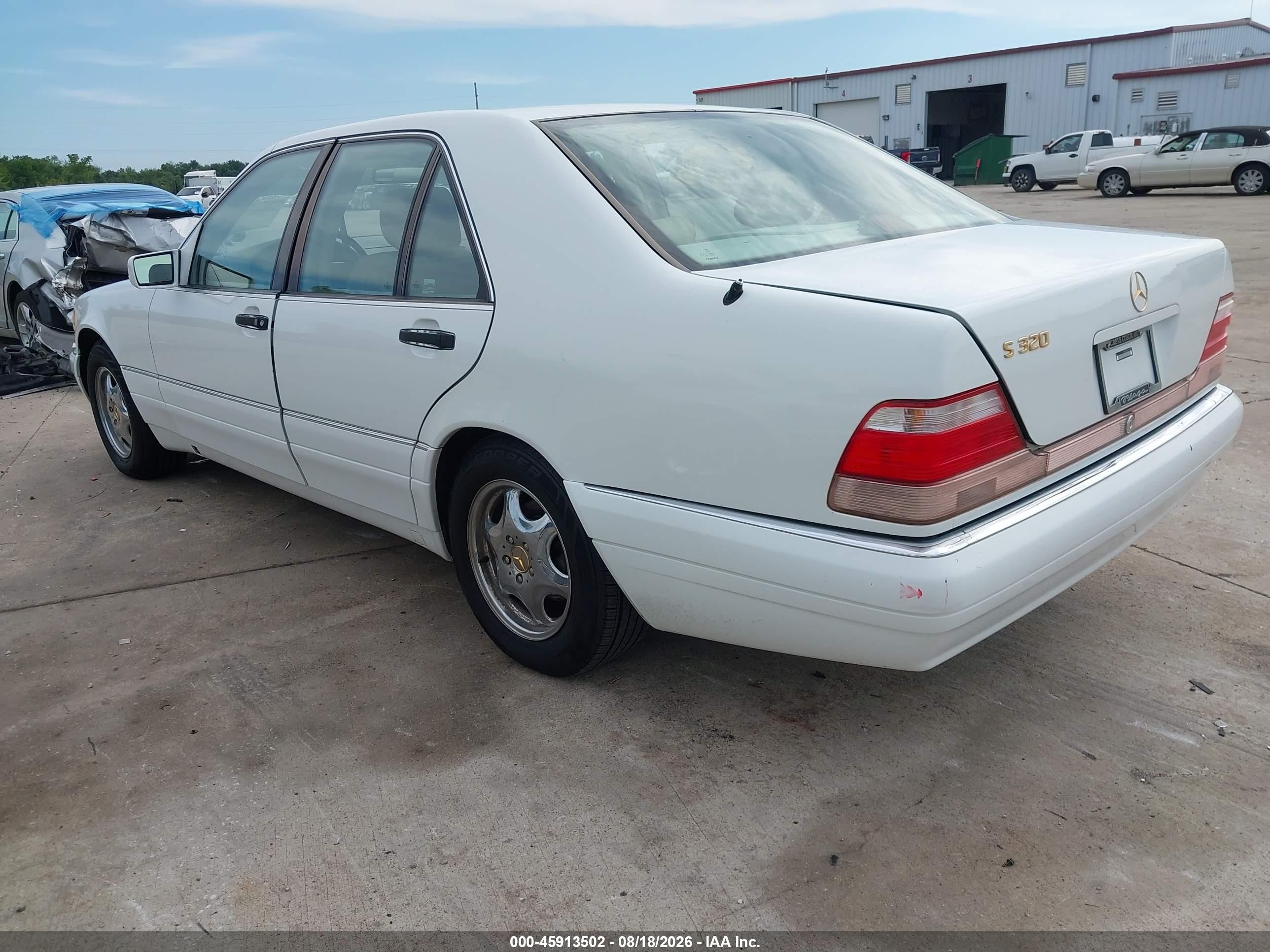 1999 Mercedes-benz S 320   White vin: WDBGA32G2XA410941