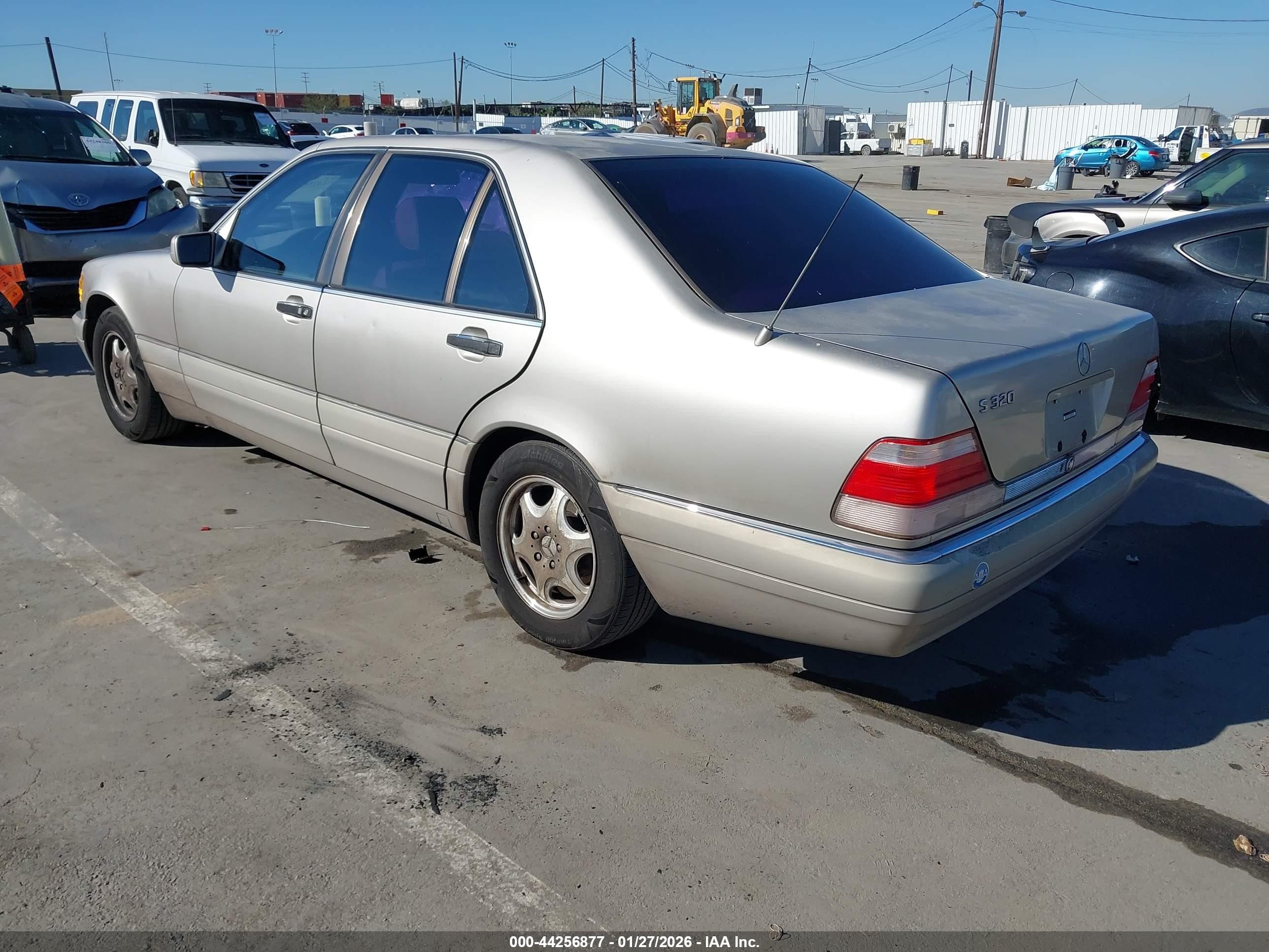 1997 Mercedes-benz S 320 Base Swb Золотой vin: WDBGA32G7VA356114