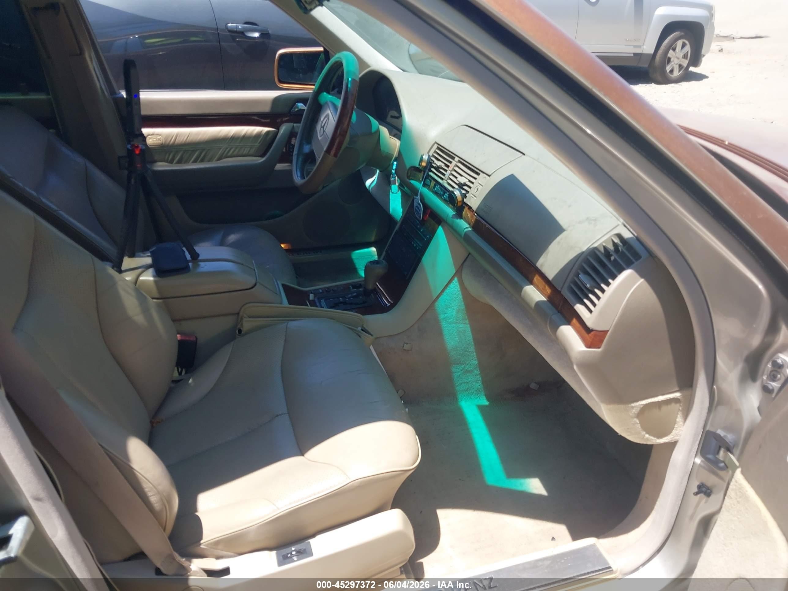 1999 Mercedes-benz S 320   Orange vin: WDBGA32G9XA412430