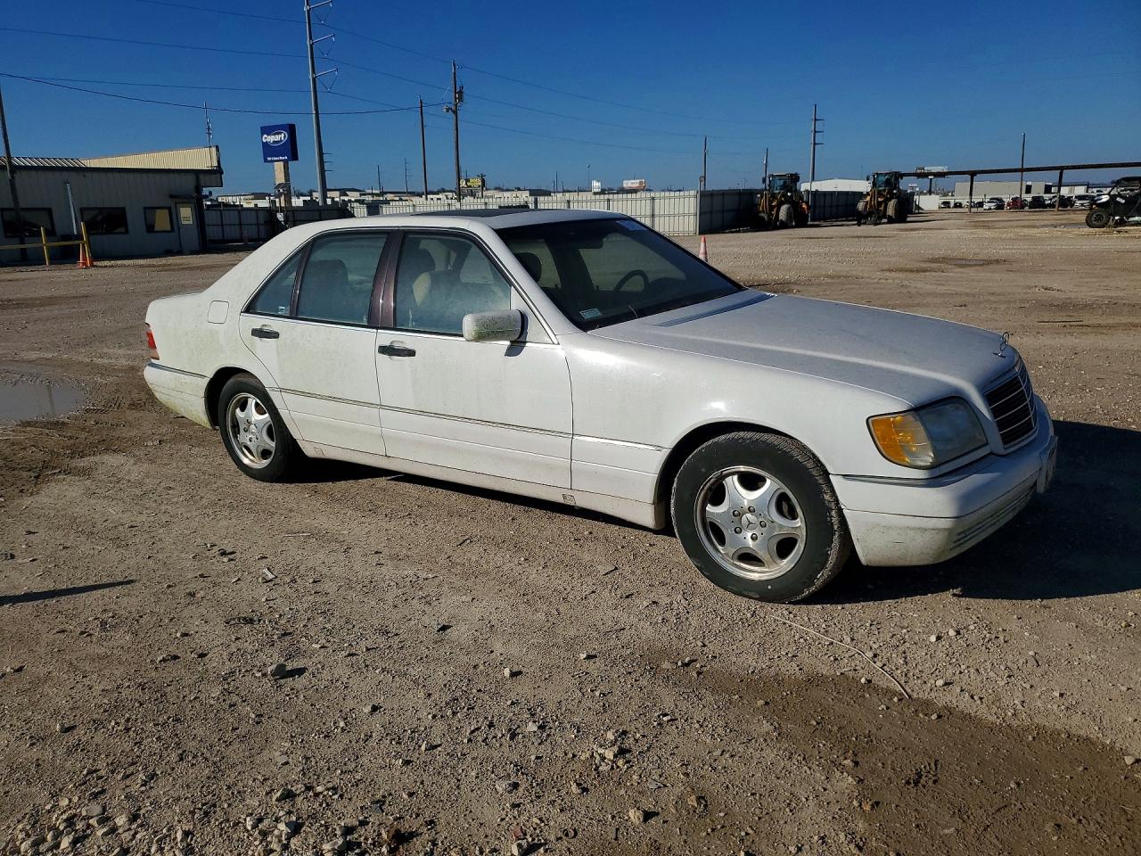 1999 Mercedes-benz S-class White vin: WDBGA32G9XA419734
