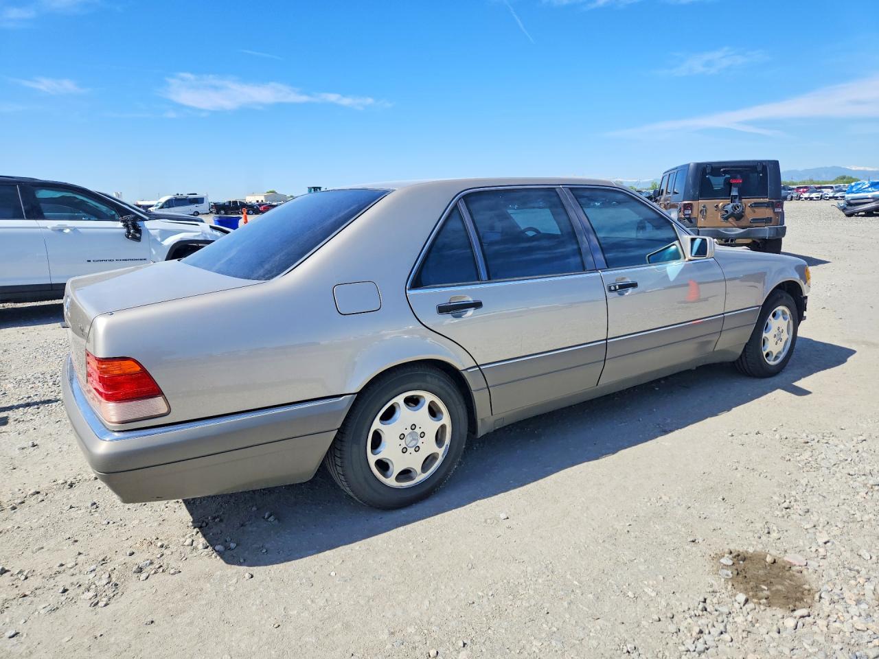 1995 Mercedes-benz S 320 Gold vin: WDBGA33E3SA214707