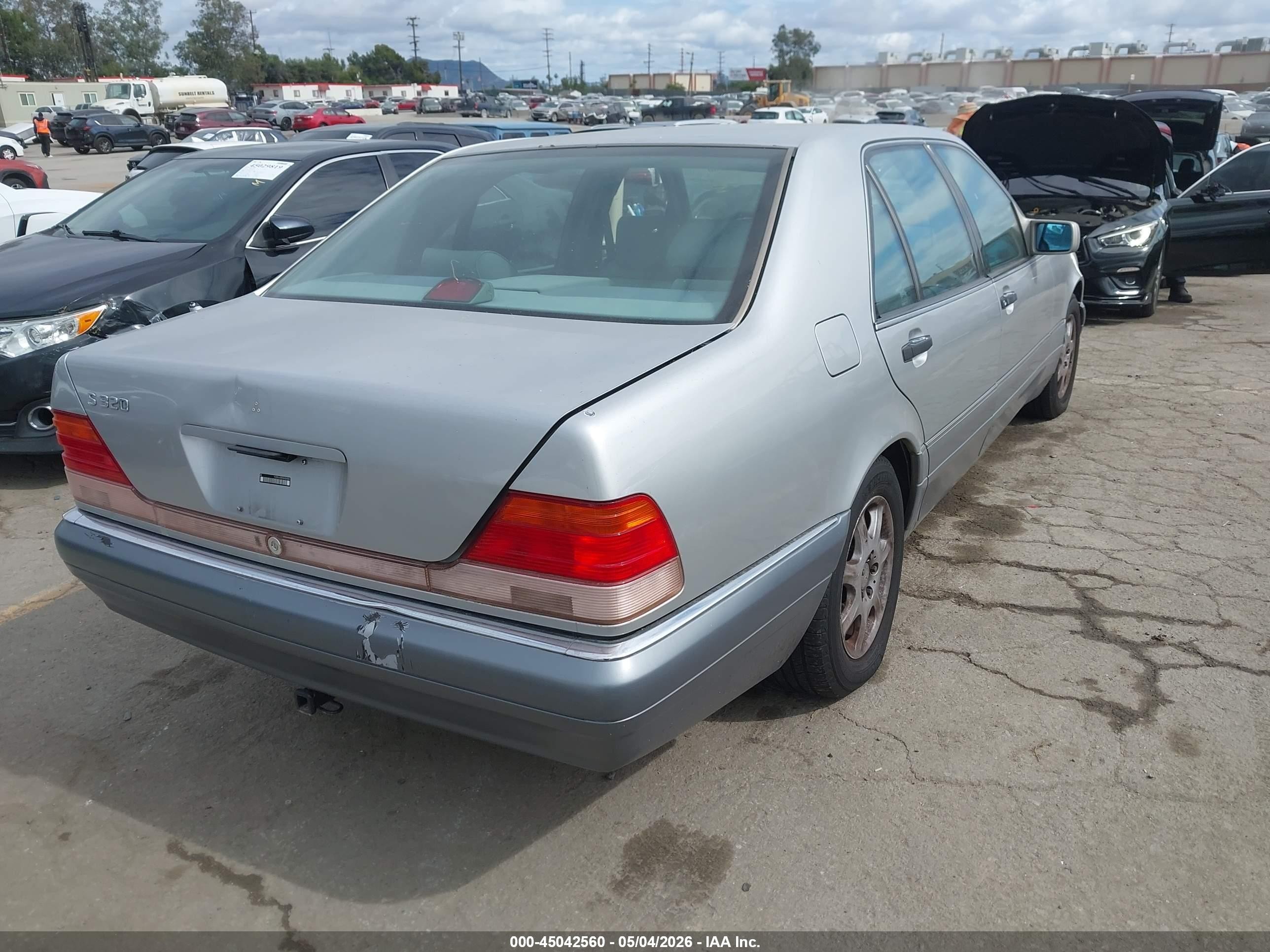 1995 Mercedes-benz S 320 Silver vin: WDBGA33E5SA234358