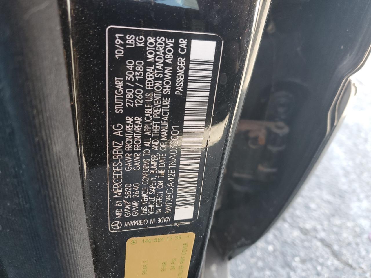 1992 Mercedes-benz 400 Se Черный vin: WDBGA42E1NA032001