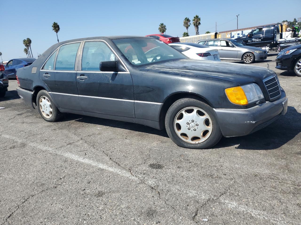 1992 Mercedes-benz 400 Se Черный vin: WDBGA42E1NA032001