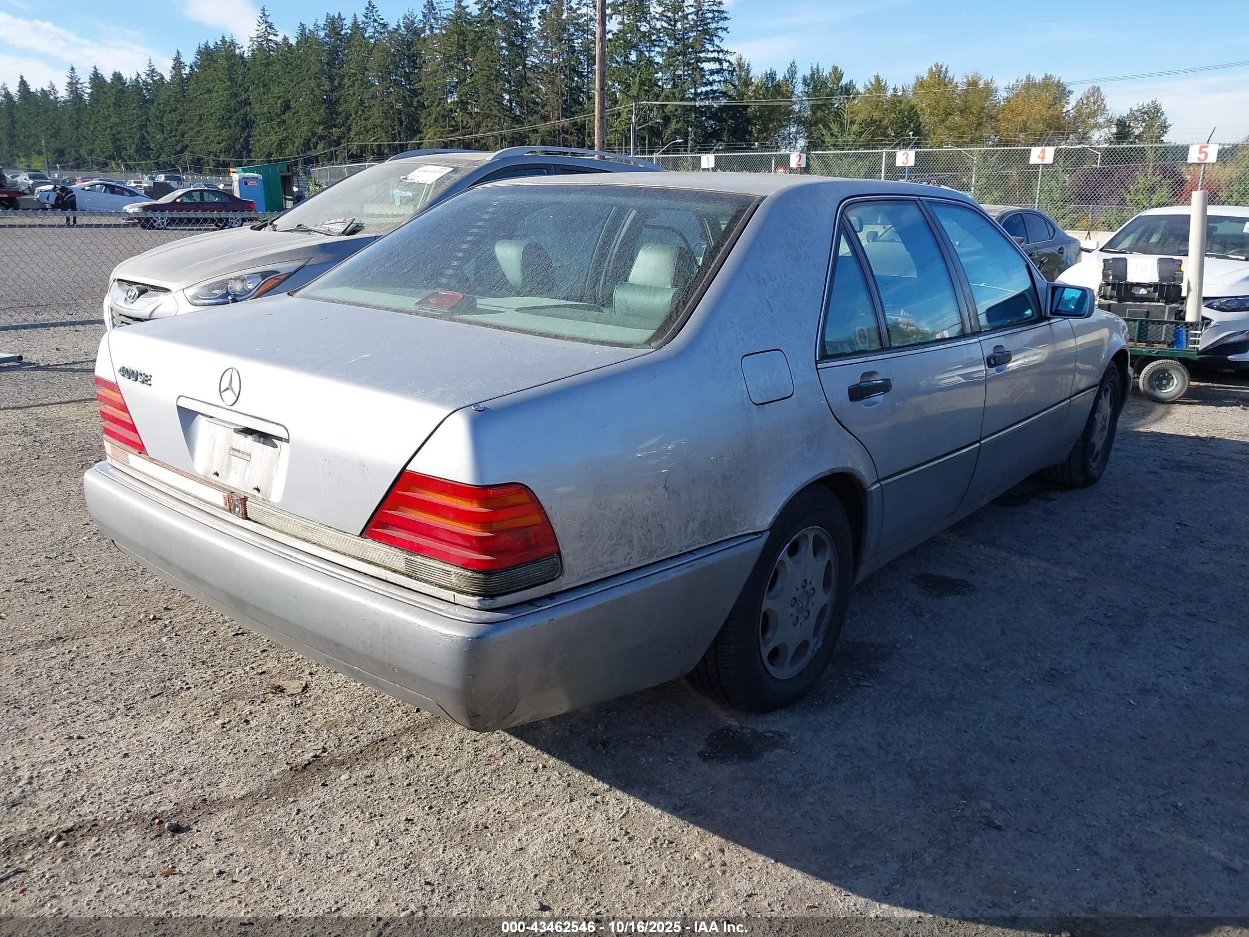 1992 Mercedes-benz 400 Se Серебряный vin: WDBGA42EXNA038251