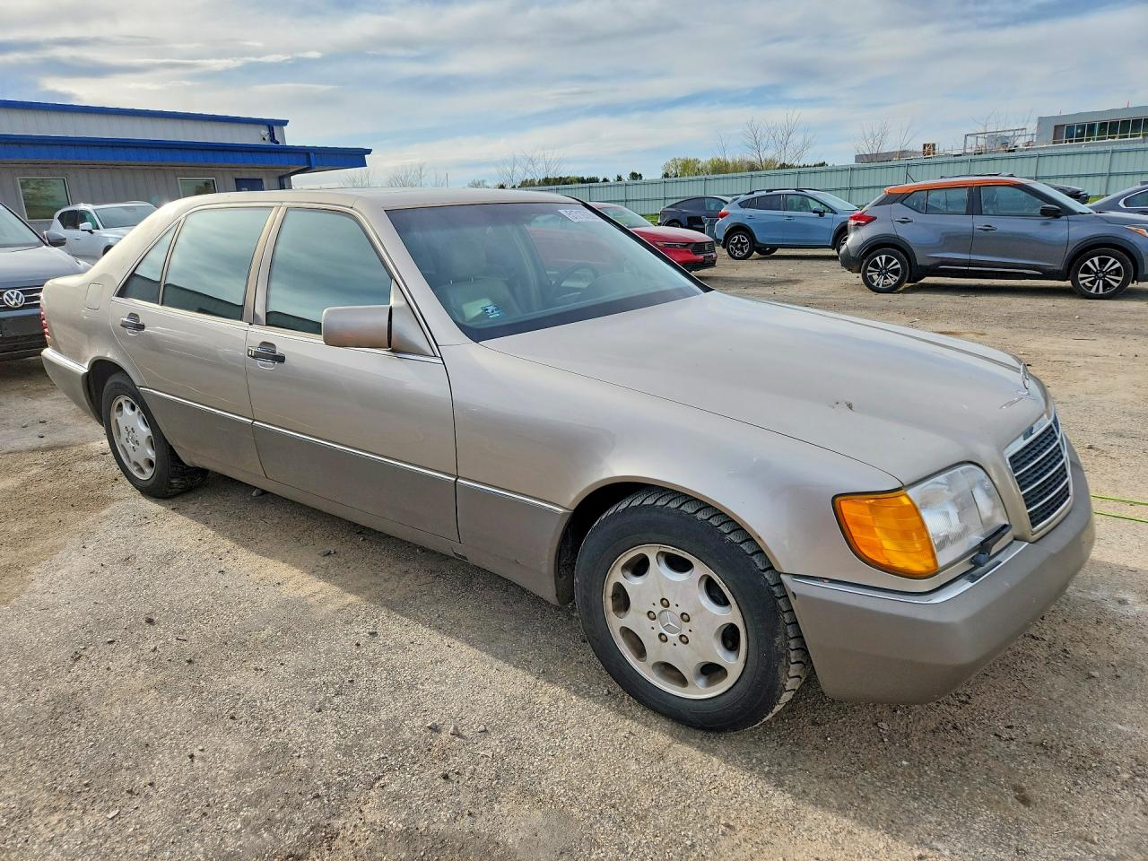 1994 Mercedes Benz S 420 Beige vin: WDBGA43E1RA145743
