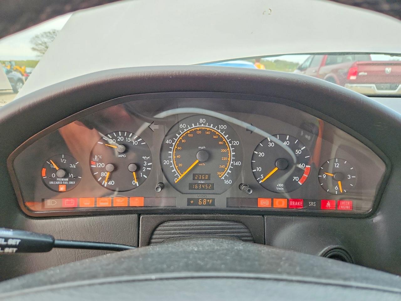 1994 Mercedes Benz S 420 Beige vin: WDBGA43E1RA145743