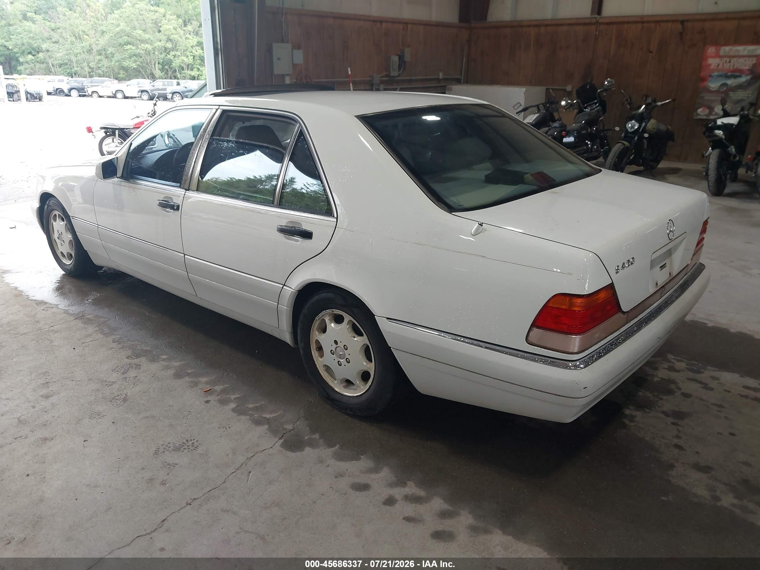 1996 Mercedes-benz S 420 White vin: WDBGA43E2TA319259