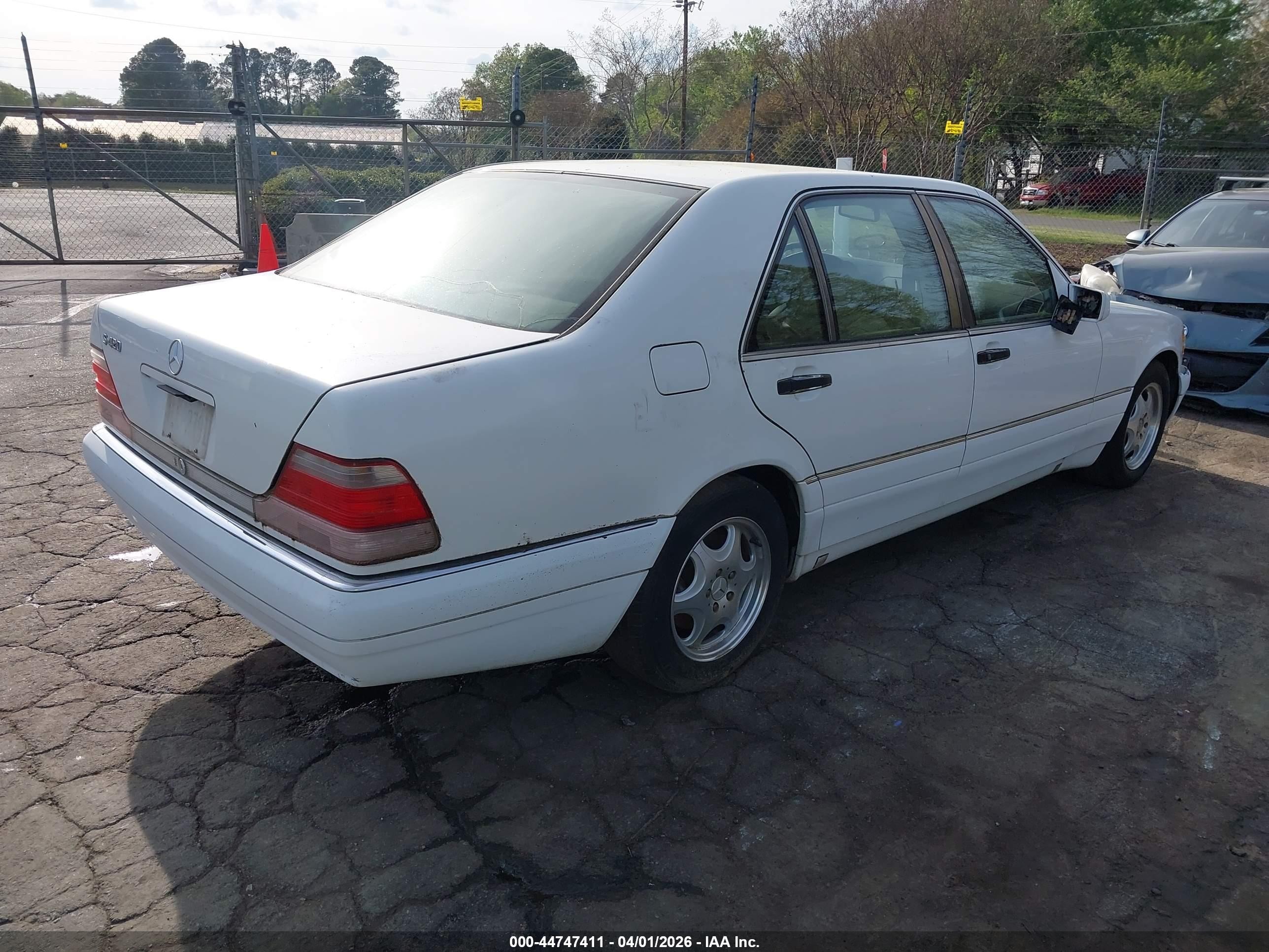 1997 Mercedes-benz S 420   White vin: WDBGA43E3VA328121