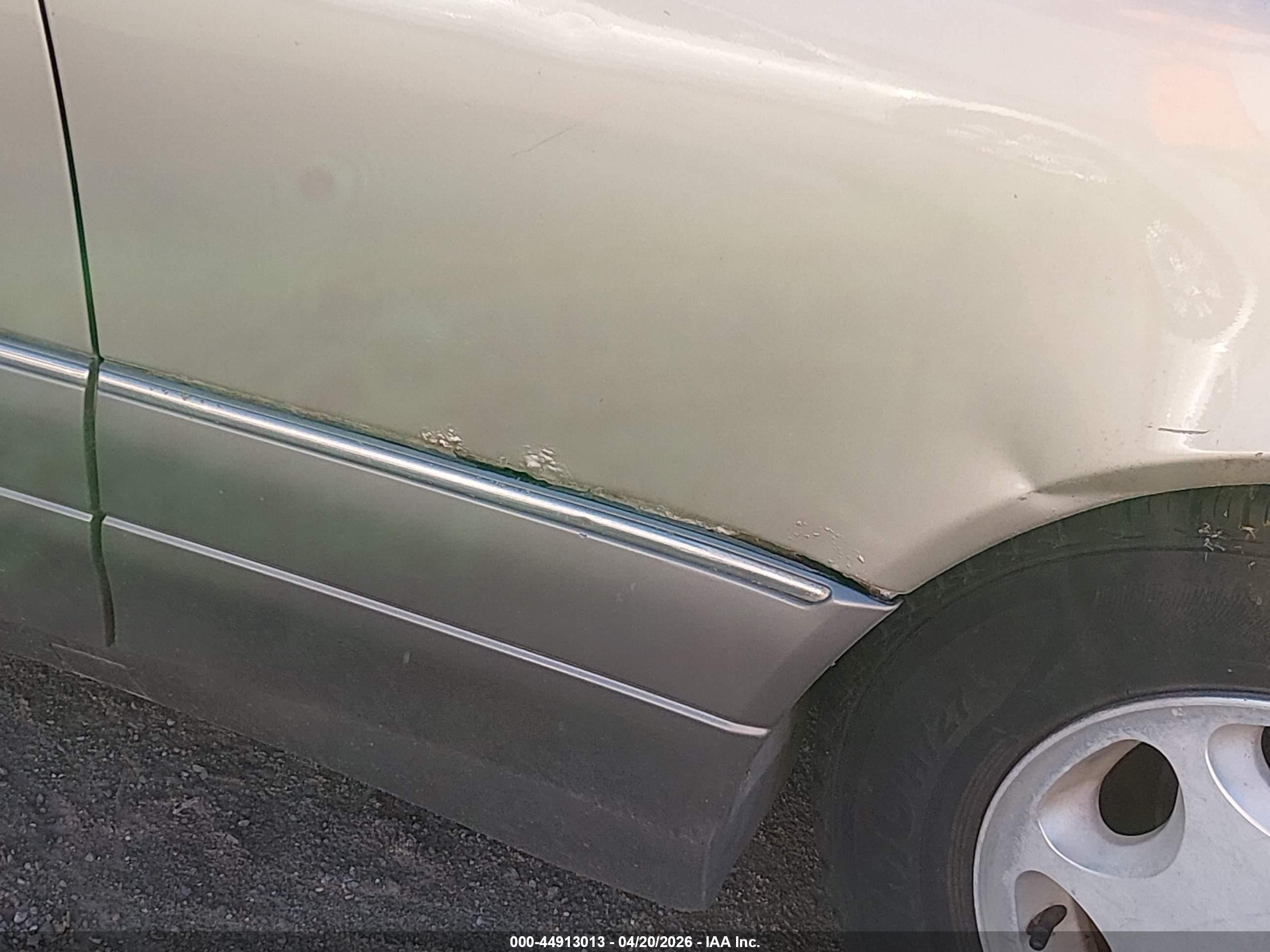 1995 Mercedes-benz S 420 Золотой vin: WDBGA43E4SA208405