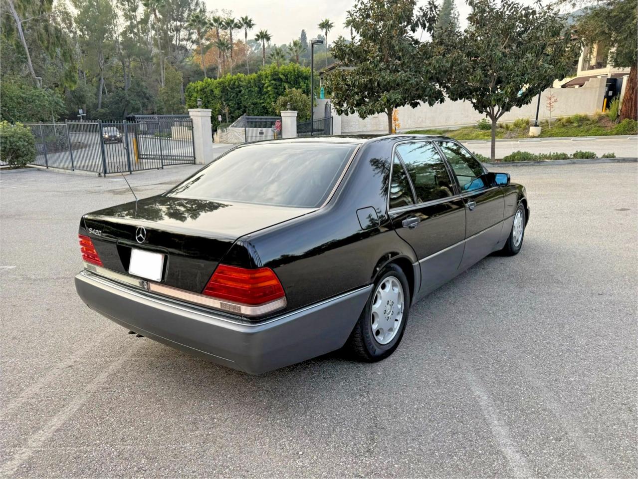 1994 Mercedes-benz S 420 Black vin: WDBGA43E5RA168104