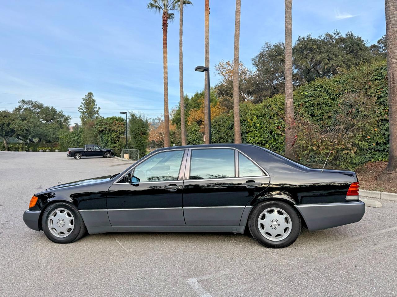 1994 Mercedes-benz S 420 Black vin: WDBGA43E5RA168104