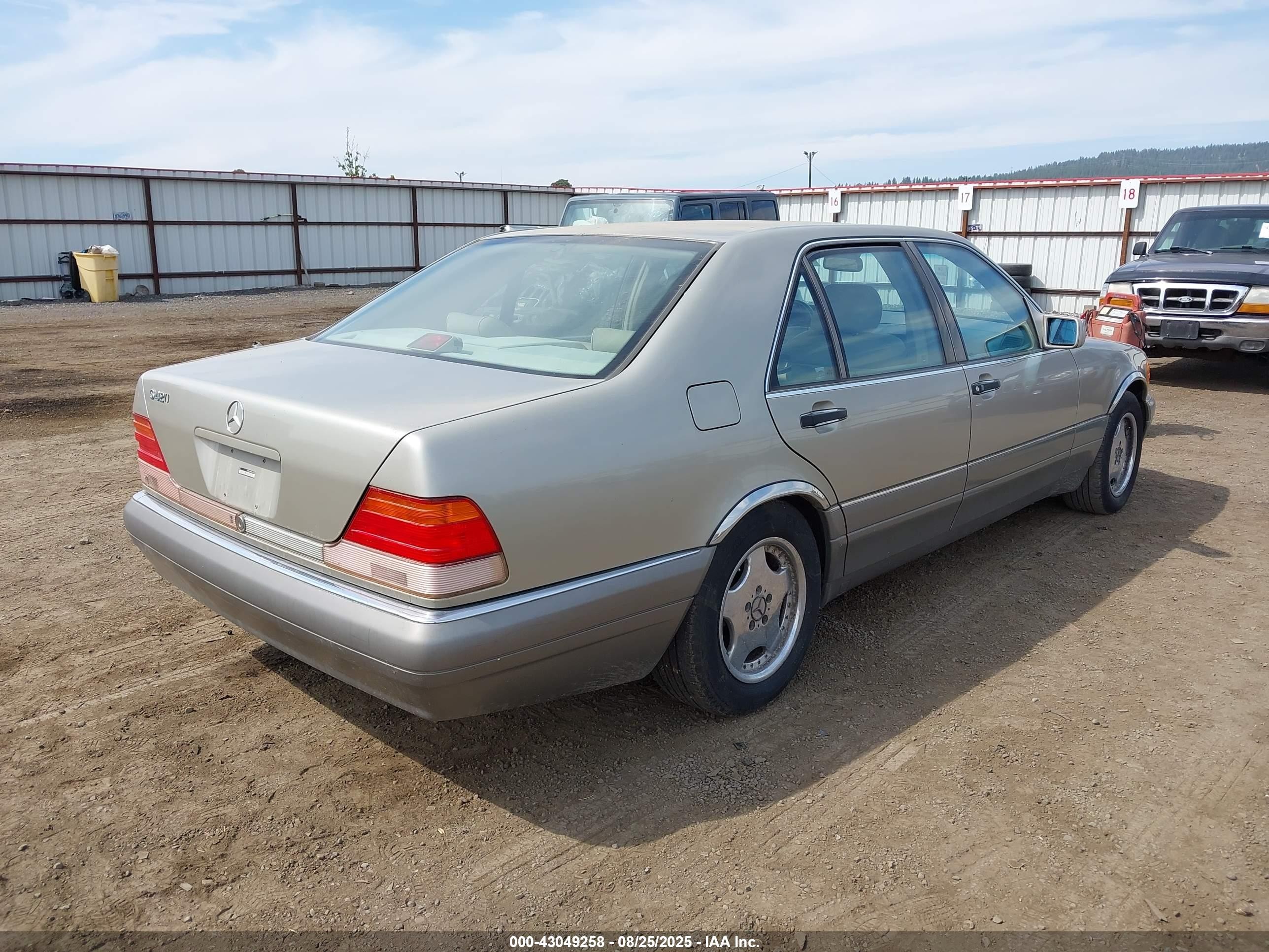 1995 Mercedes-benz S 420 Tan vin: WDBGA43E5SA270122