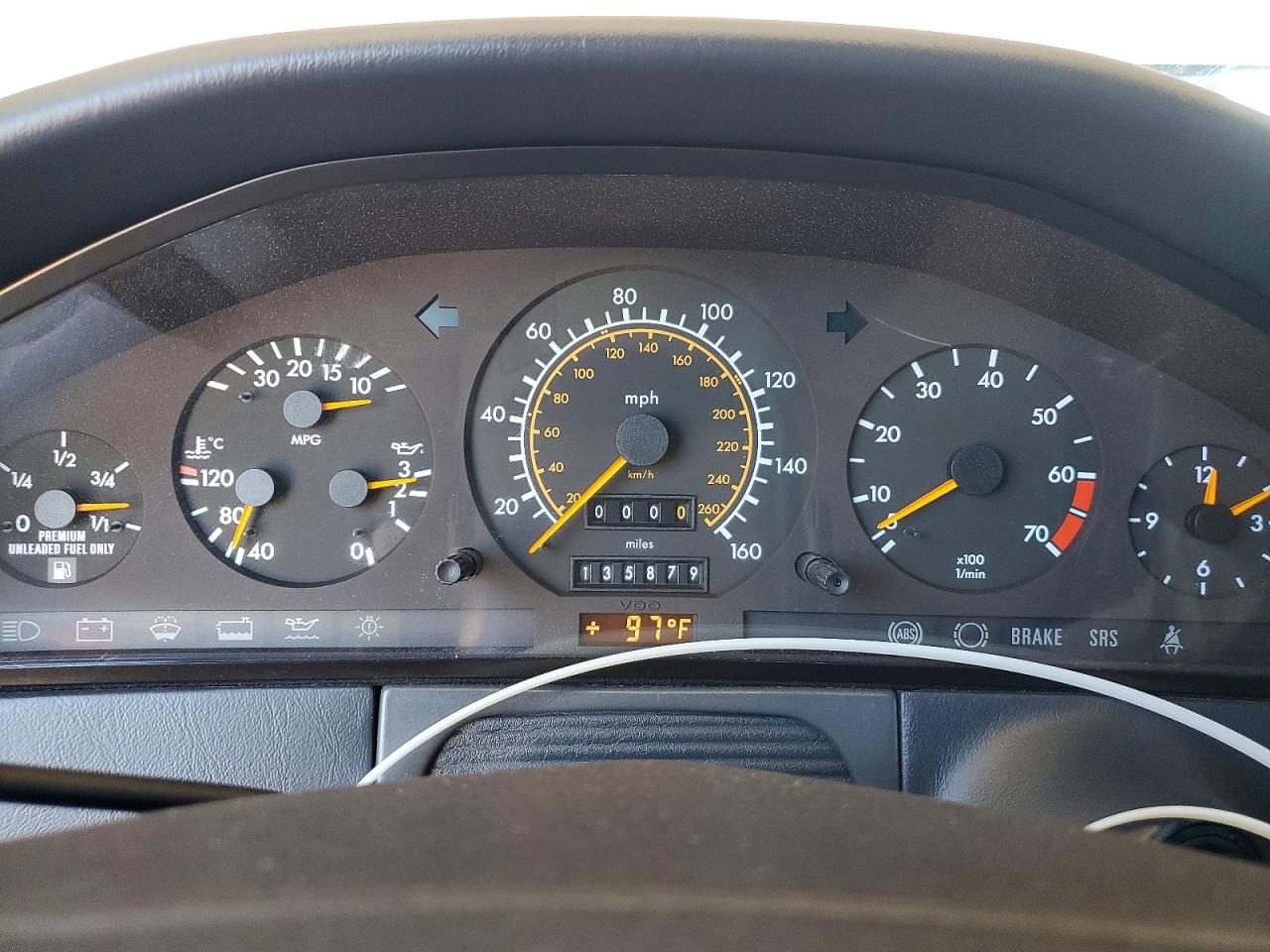 1993 Mercedes-benz 400 Sel White vin: WDBGA43E7PA098781
