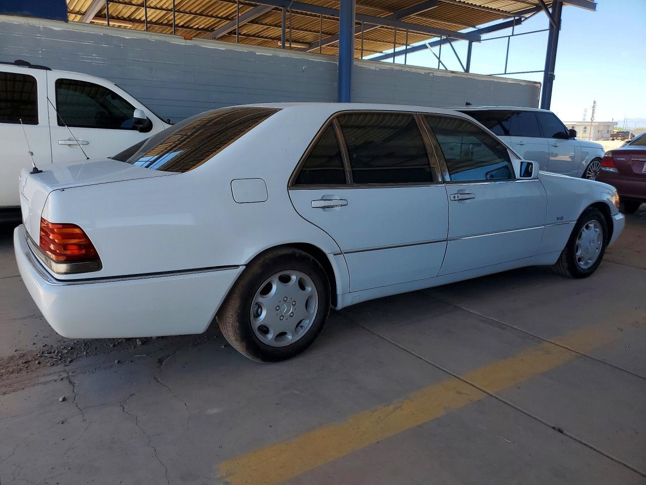 1993 Mercedes-benz 400 Sel White vin: WDBGA43E7PA098781