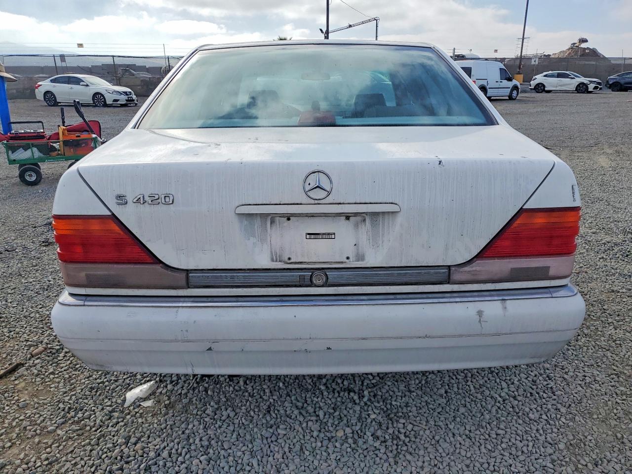 1996 Mercedes-benz S 420 White vin: WDBGA43E8TA299826